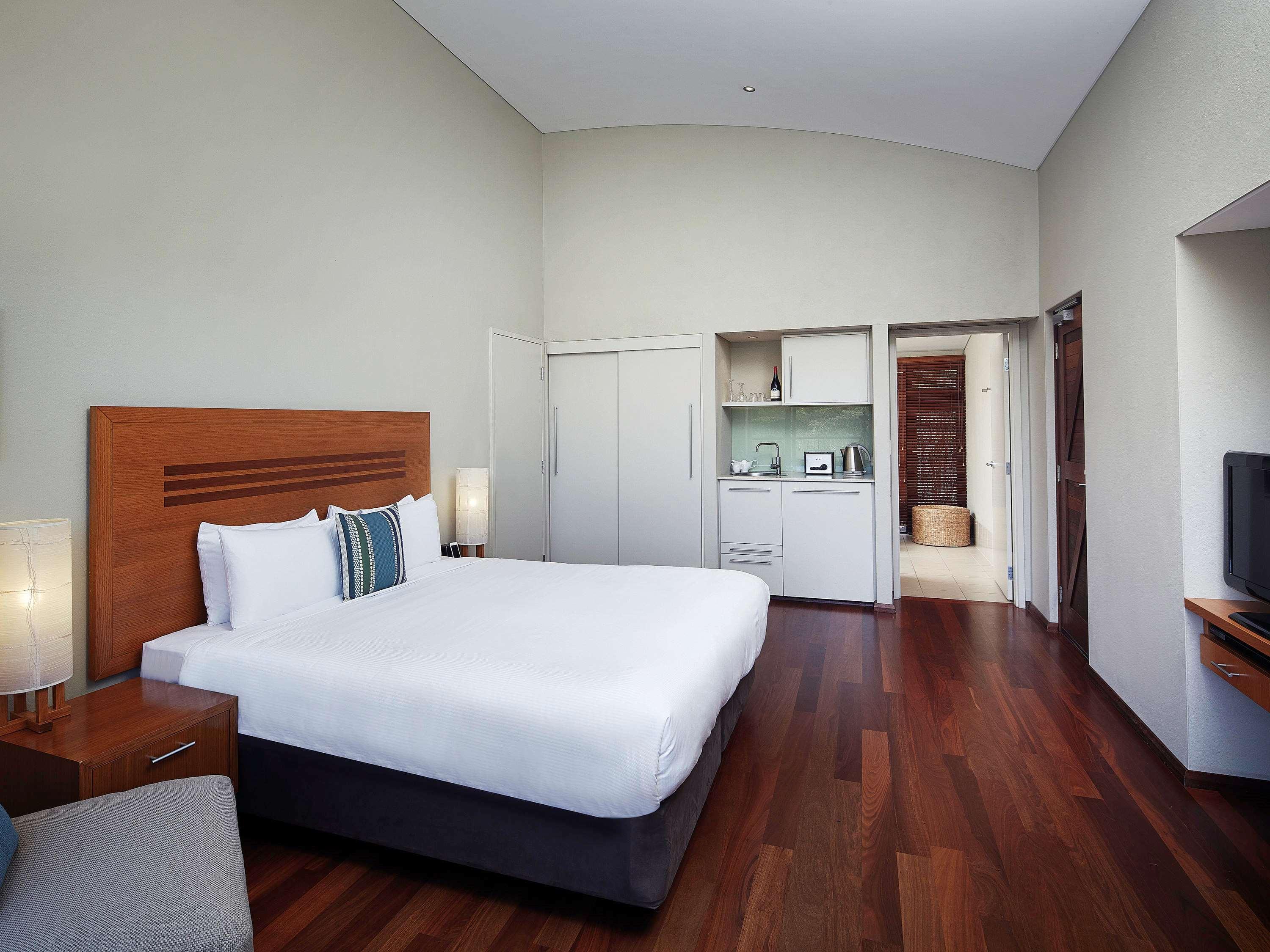 Pullman Bunker Bay Resort Margaret River Dunsborough Exterior photo A room at the hotel
