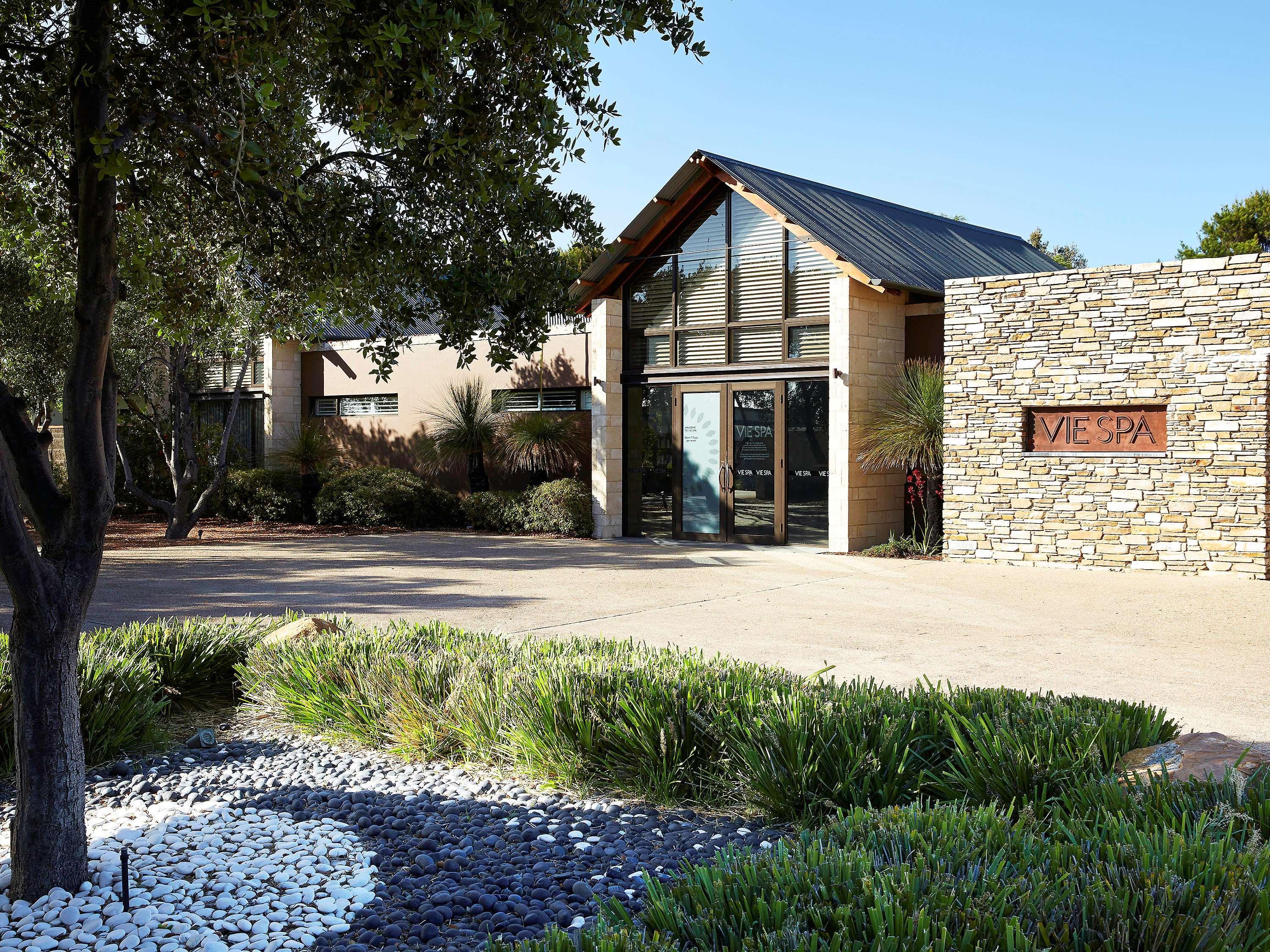 Pullman Bunker Bay Resort Margaret River Dunsborough Exterior photo The entrance to the Villon winery